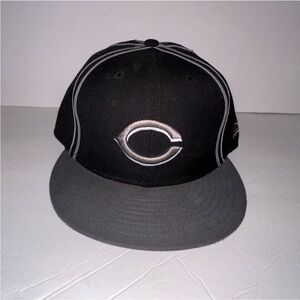 Cincinnati Reds 7 3/8 New Era 59 Fifty fitted hat black and Gray EUC